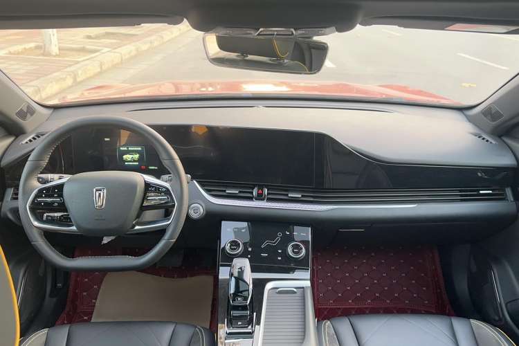 Used Bestune B70S 2022 2.0T War God King Interior 3