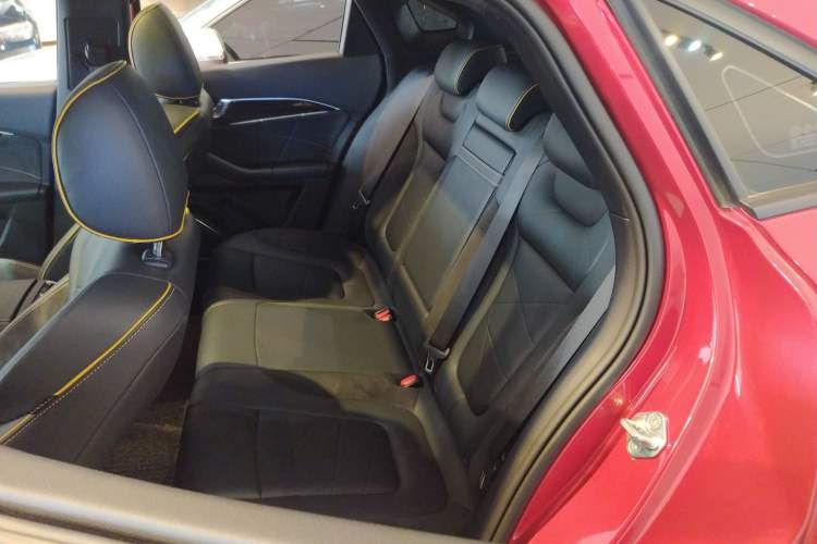 Used Bestune B70S 2022 2.0T War God King Left Rear Seat