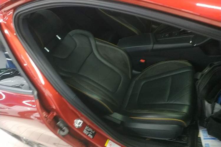 Used Bestune B70S 2022 2.0T War God King Right Front Seat
