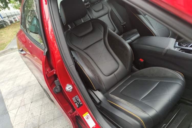Used Bestune B70S 2022 2.0T War God King Right Front Seat