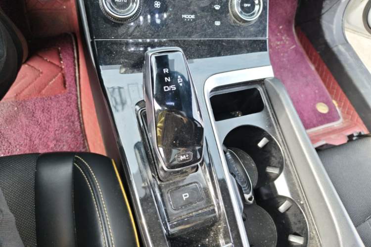 Used Bestune B70S 2022 1.5T Smart Trend Leader Gear Lever
