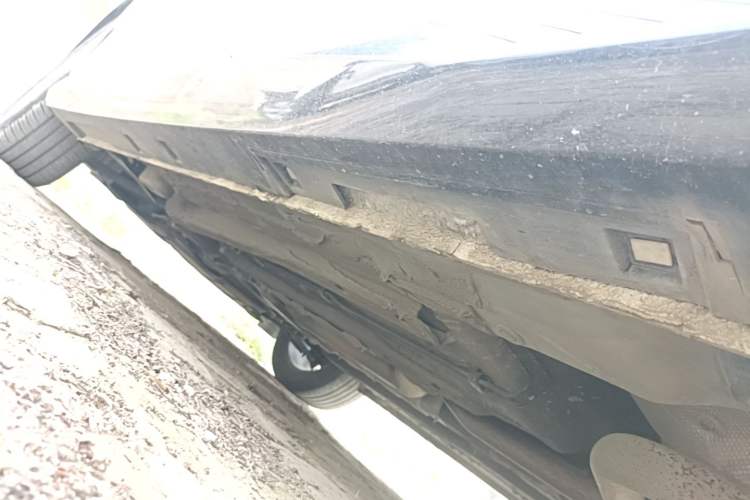 Used Bestune B70S 2022 1.5T Smart Trend Leader Left Side Sill