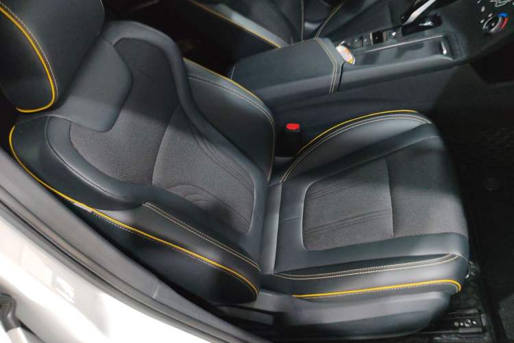 Used Bestune B70S 2022 1.5T Smart Trend Leader Right Front Seat