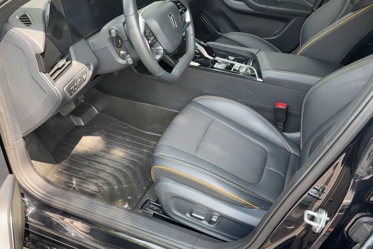 Used Bestune B70S 2023 1.5T All-Around Defender Left Front Seat