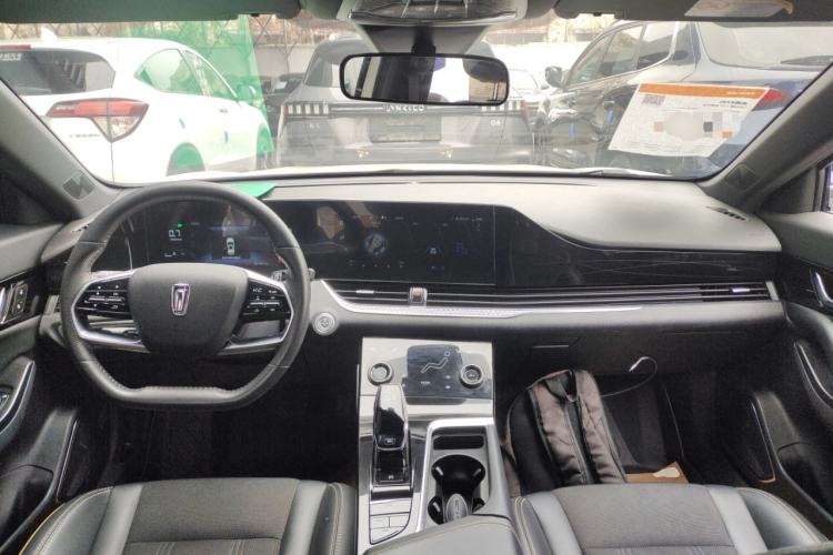 Used Bestune B70S 2023 1.5T All-Around Defender Center Console