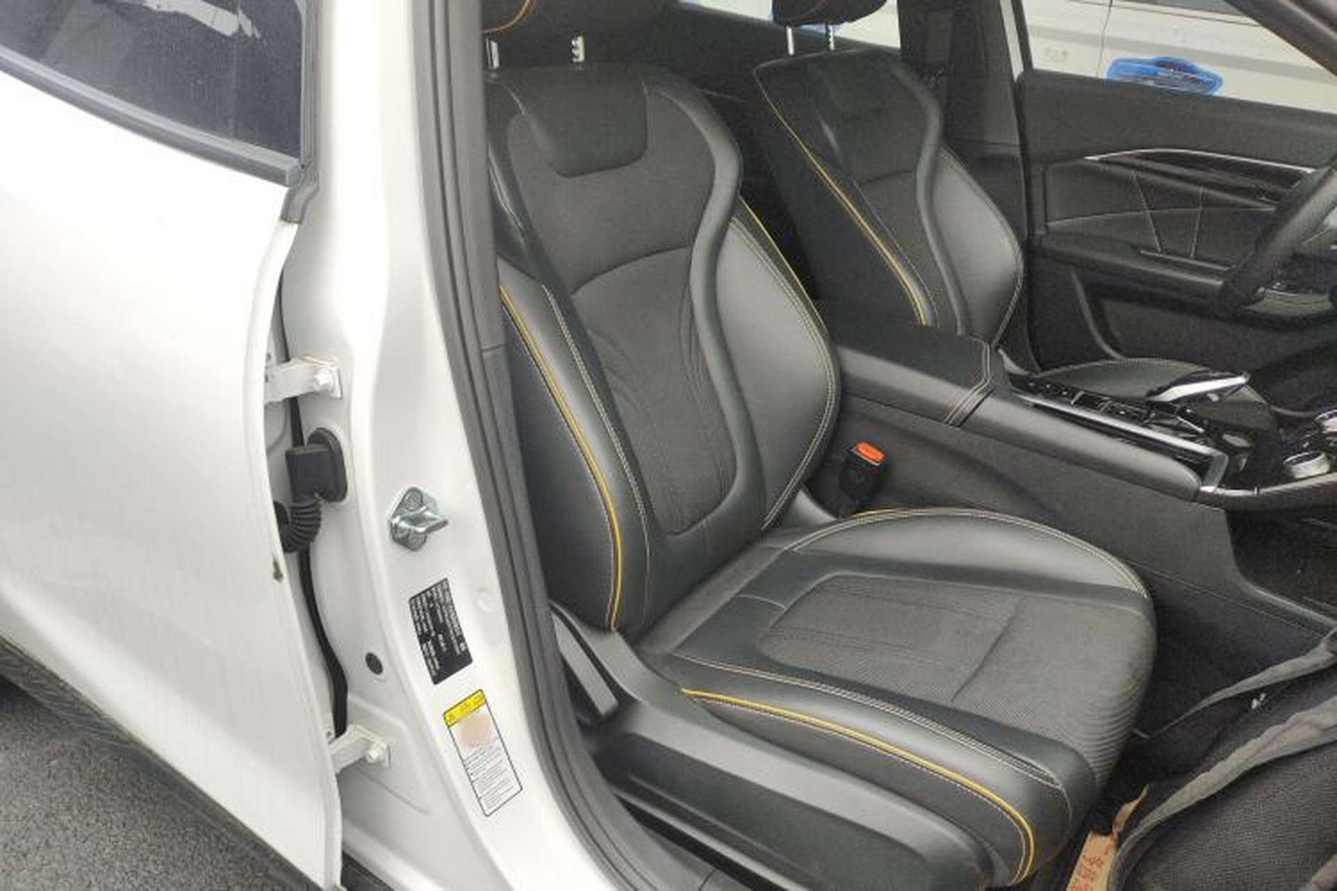Used Bestune B70S 2023 1.5T All-Around Defender Right Front Seat