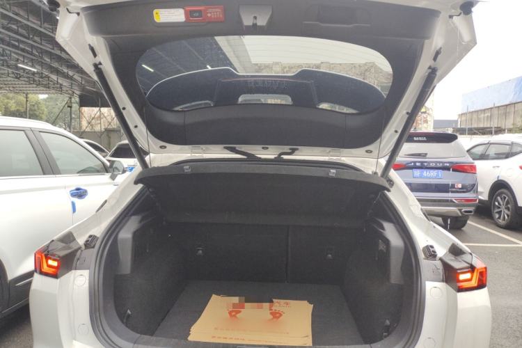 Used Bestune B70S 2023 1.5T All-Around Defender Trunk