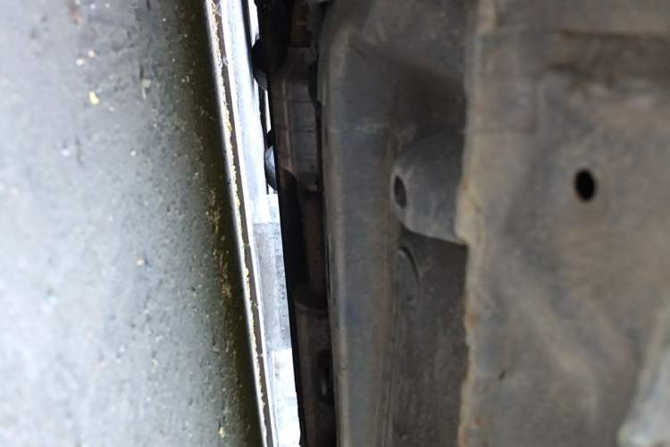 Used Bestune B90 2012 2.0L automatic comfort version Chassis Front Left