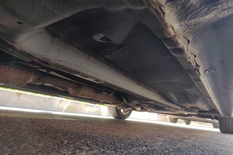 Used Bestune B90 2012 2.0L automatic comfort version Chassis Front Left
