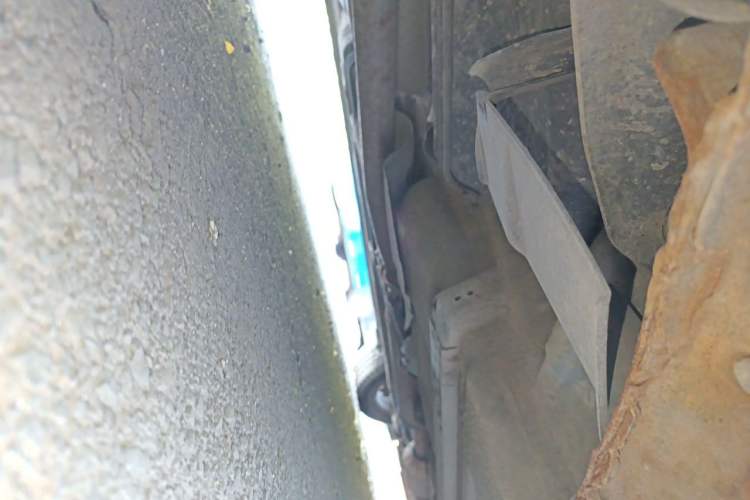 Used Bestune B90 2012 2.0L automatic comfort version Chassis Rear Right