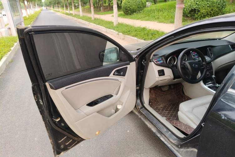 Used Bestune B90 2012 2.0L Automatic Luxury Edition Driver Seat
