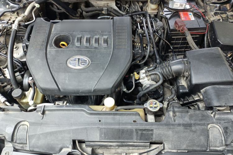 Used Bestune B90 2012 2.0L Automatic Luxury Edition Engine Bay