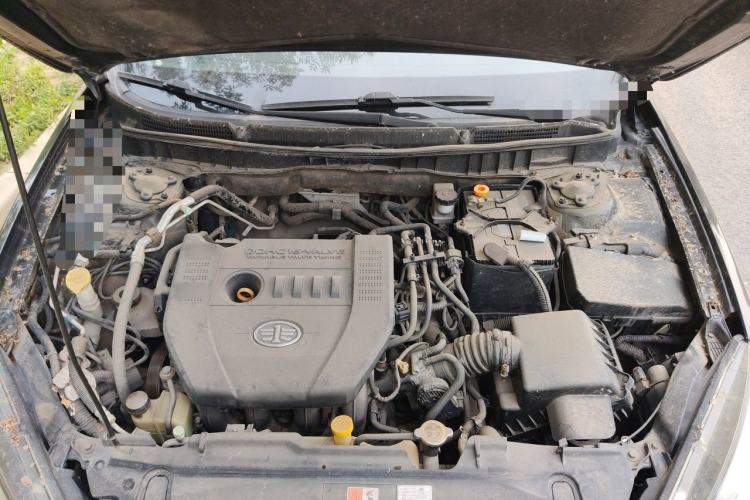 Used Bestune B90 2012 2.0L Automatic Luxury Edition Engine Bay