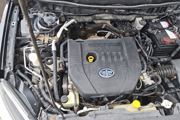 Used Bestune B90 2012 2.0L Automatic Luxury Edition Engine Bay Right
