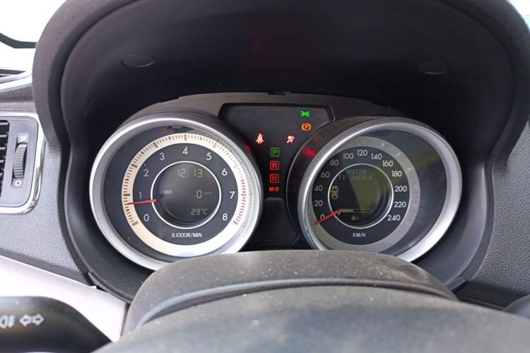 Used Bestune B90 2012 2.0L automatic comfort version Instrument Cluster