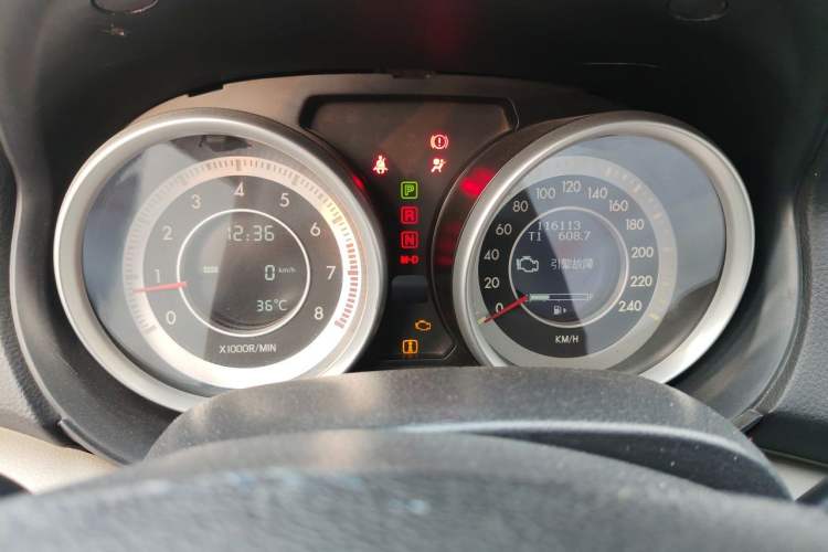 Used Bestune B90 2012 2.0L Automatic Luxury Edition Instrument Cluster