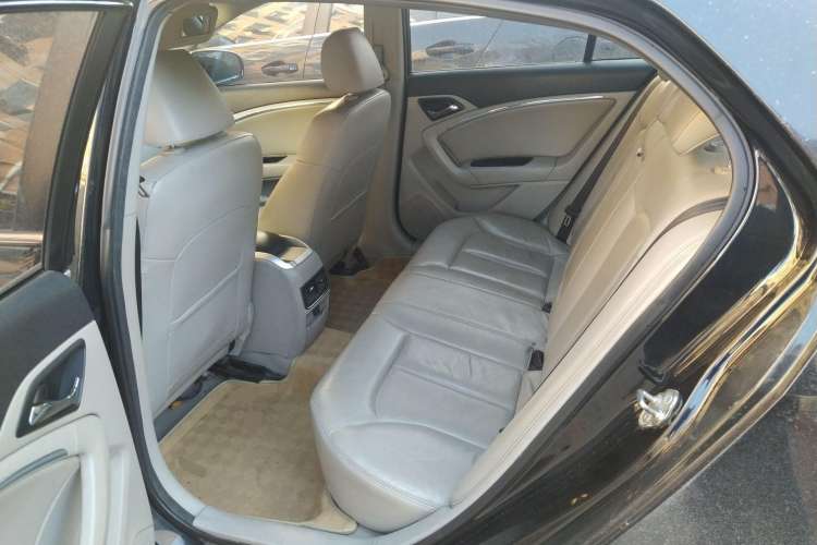 Used Bestune B90 2012 2.0L Automatic Luxury Edition Left Rear Seat
