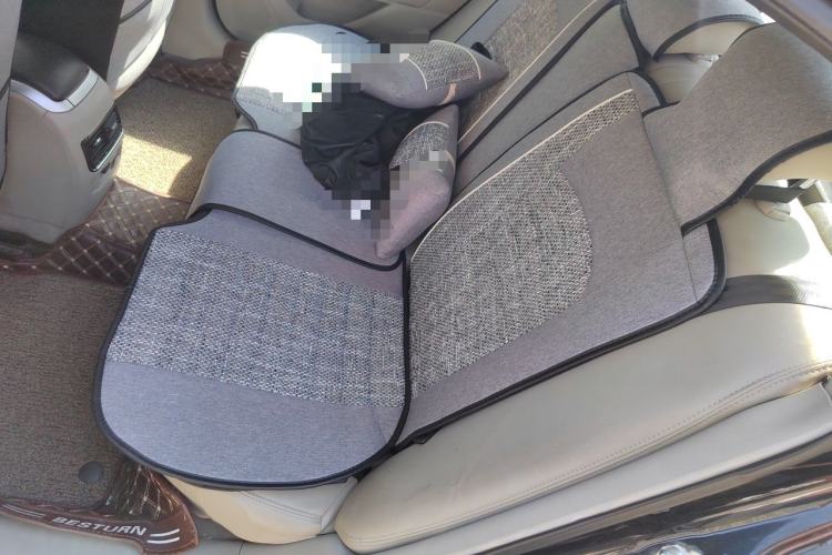 Used Bestune B90 2012 2.0L automatic comfort version Left Rear Seat