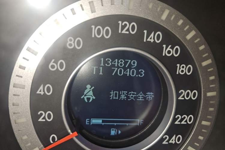 Used Bestune B90 2012 2.0L Automatic Luxury Edition Odometer Close Up