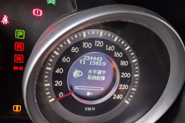 Used Bestune B90 2012 2.0L Automatic Luxury Edition Odometer Close Up