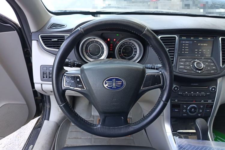 Used Bestune B90 2012 2.0L automatic comfort version Steering Wheel
