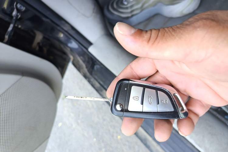 Used Bestune B90 2012 2.0L automatic comfort version Vehicle Key