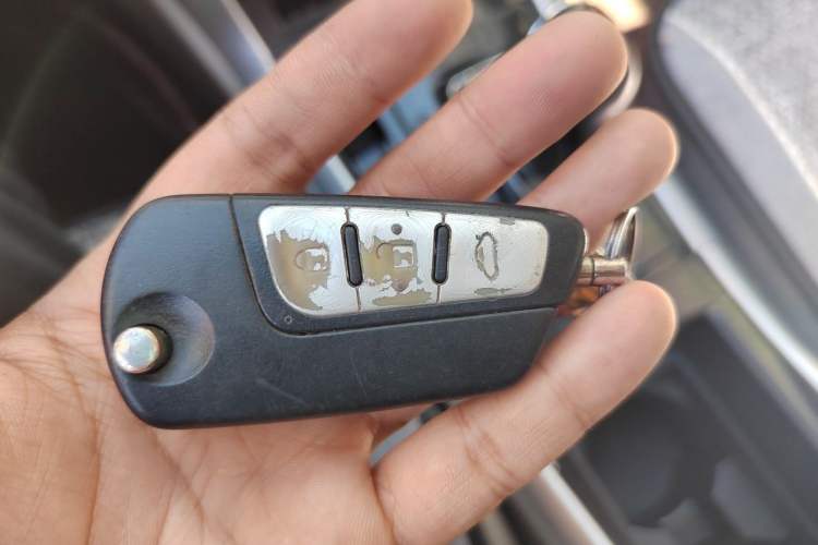 Used Bestune B90 2012 2.0L automatic comfort version Vehicle Key