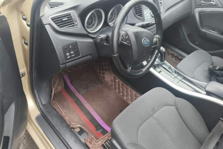 Used Bestune B90 2012 2.0L automatic comfort version Driver Seat