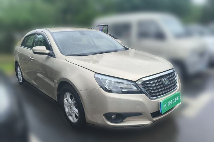 Used Bestune B90 2012 2.0L automatic comfort version Front Right 45 Deg
