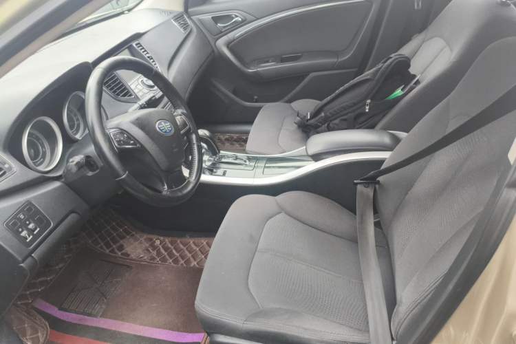 Used Bestune B90 2012 2.0L automatic comfort version Left Front Seat
