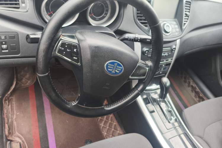 Used Bestune B90 2012 2.0L automatic comfort version Steering Wheel