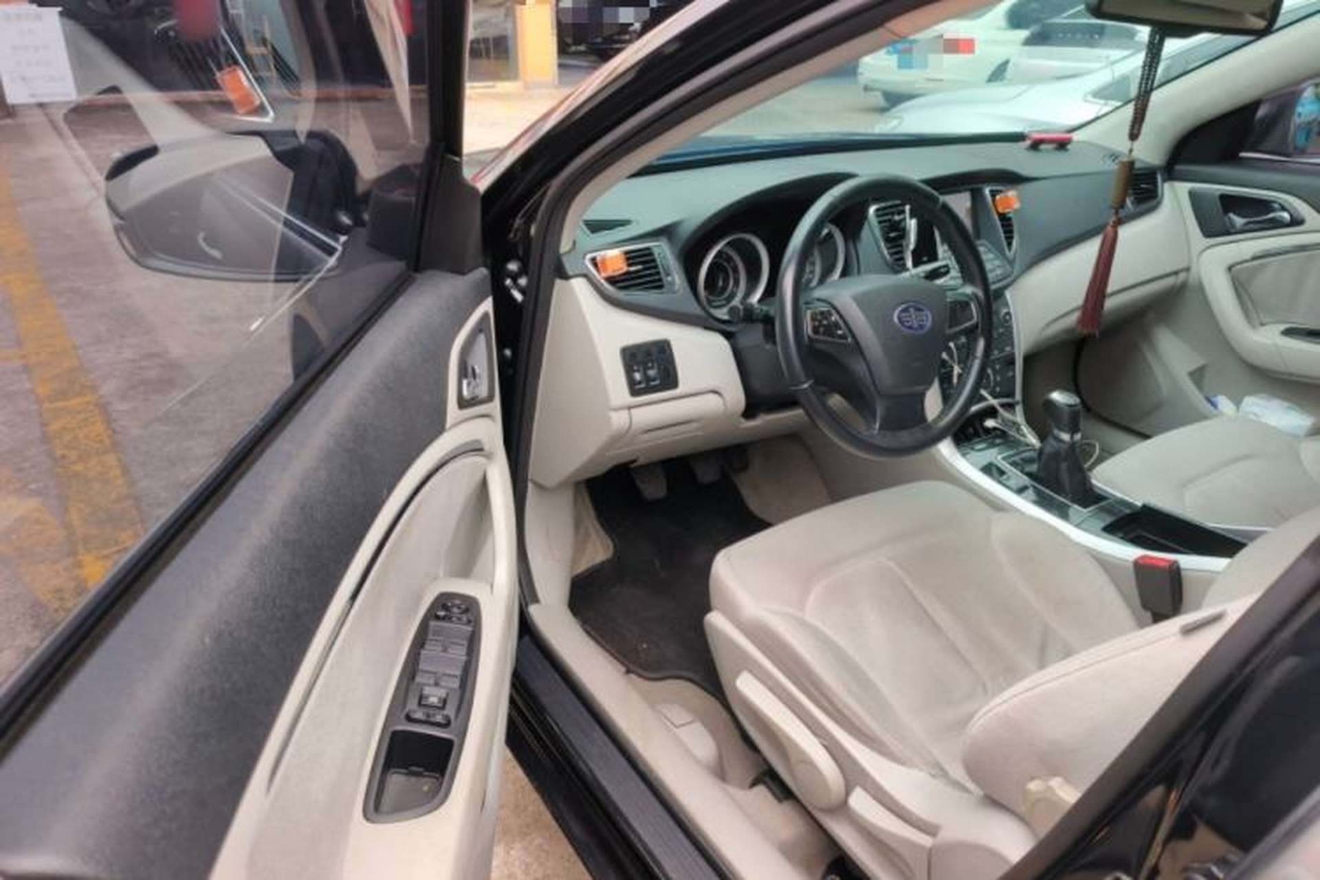 Used Bestune B90 2012 2.0L manual Comfort trim level Driver Seat