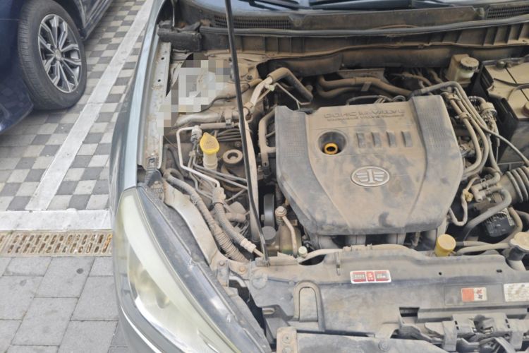 Used Bestune B90 2012 2.0L manual Comfort trim level Engine Bay Right