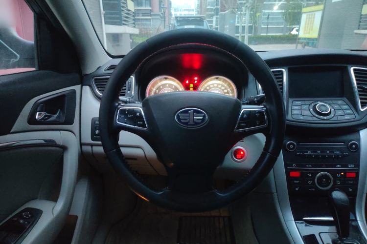 Used Bestune B90 2012 2.0L Automatic Luxury Edition Steering Wheel