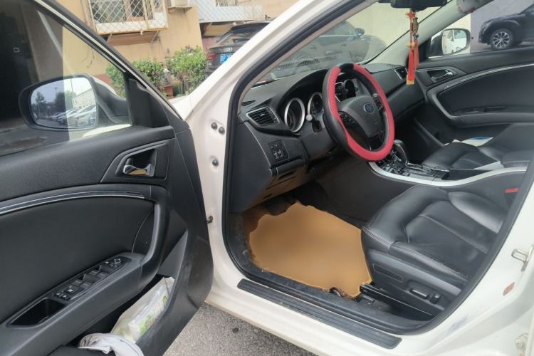 Used Bestune B90 2012 2.0L automatic navigation version Driver Seat