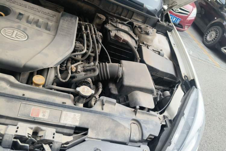 Used Bestune B90 2012 2.0L automatic navigation version Engine Bay Left
