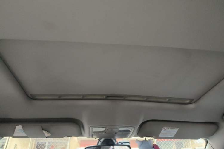 Used Bestune B90 2012 2.0L automatic navigation version Headliner