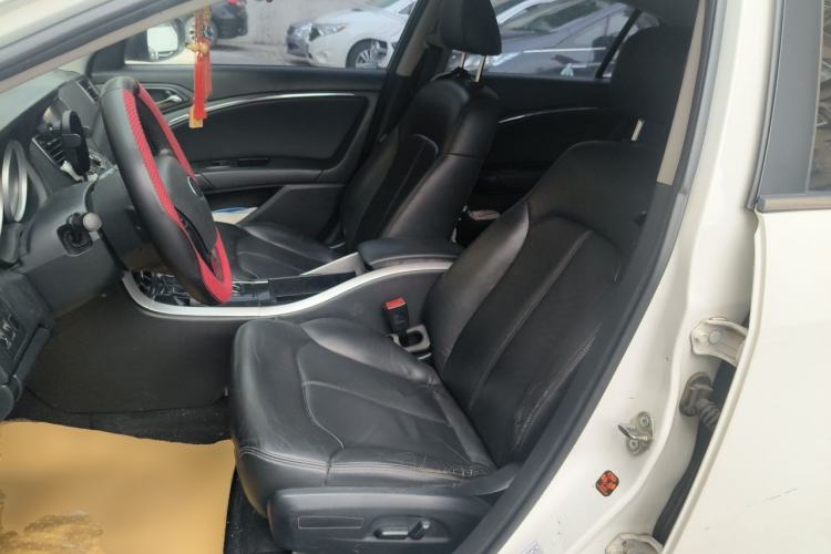 Used Bestune B90 2012 2.0L automatic navigation version Left Front Seat