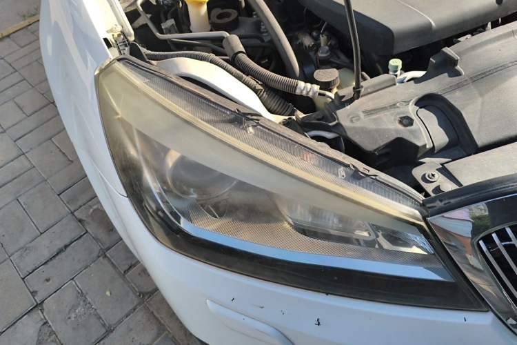 Used Bestune B90 2012 2.0L Automatic Luxury Edition Right Front Headlight
