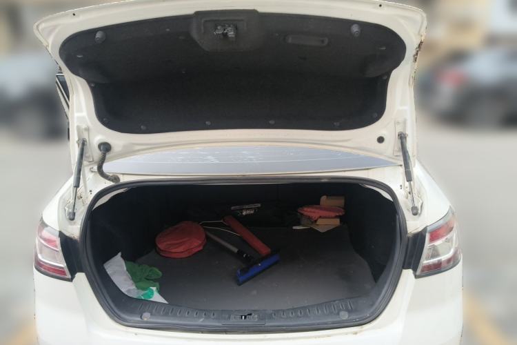 Used Bestune B90 2012 2.0L automatic navigation version Trunk