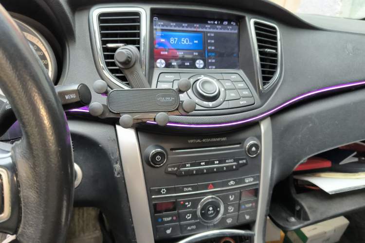 Used Bestune B90 2014 1.8T Automatic Luxury Model Audio And AC Panel