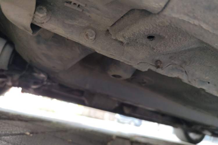Used Bestune B90 2014 1.8T automatic comfort version Chassis Front Left