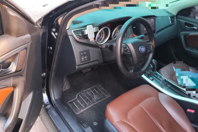 Used Bestune B90 2014 1.8T Automatic Luxury Model Driver Seat