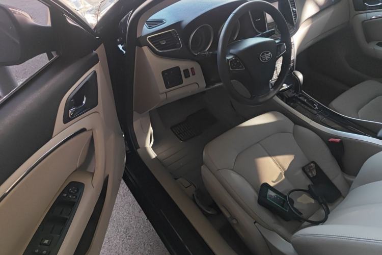 Used Bestune B90 2014 1.8T Automatic Luxury Model Driver Seat