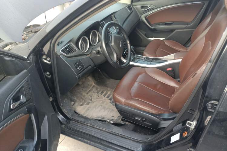 Used Bestune B90 2014 1.8T Automatic Luxury Model Driver Seat