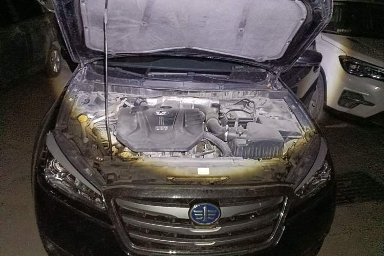 Used Bestune B90 2014 1.8T automatic comfort version Engine Bay