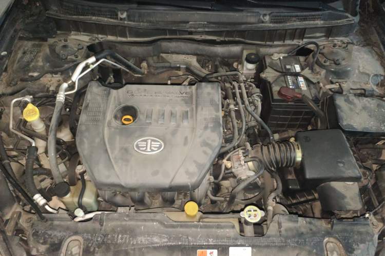 Used Bestune B90 2014 1.8T Automatic Flagship Model Engine Bay