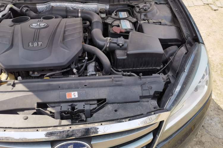 Used Bestune B90 2014 1.8T Automatic Luxury Model Engine Bay Left