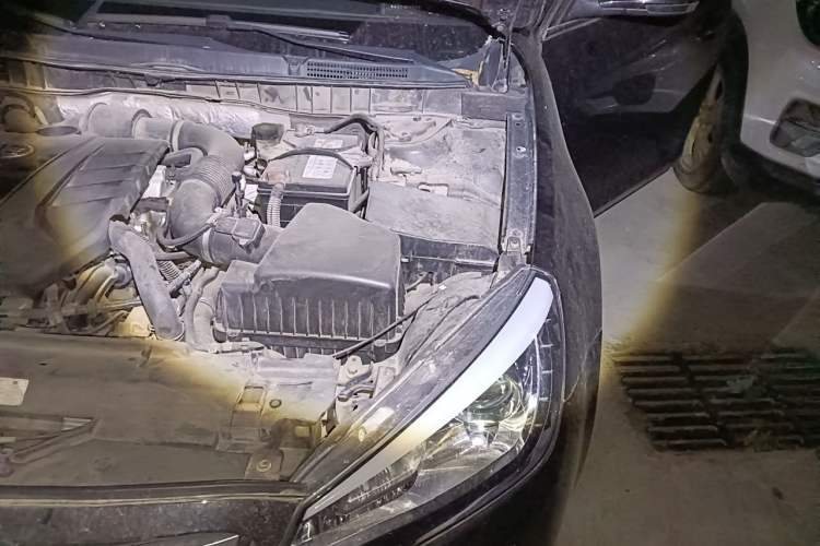 Used Bestune B90 2014 1.8T automatic comfort version Engine Bay Left