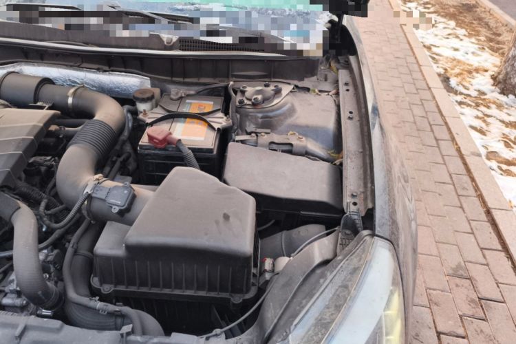 Used Bestune B90 2014 1.8T Automatic Luxury Model Engine Bay Left
